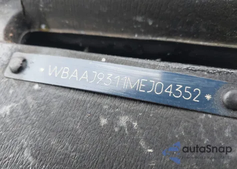 1991 BMW 318 I z USA, uszkodzony, nr VIN WBAAJ9311MEJ04352